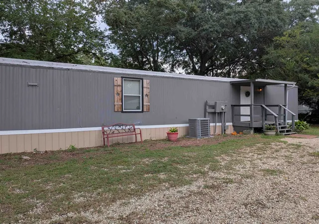 Photo 3 of Manufactured home for sale at 12 Pond St, Spartanburg, SC 29303 | MLS# SPN341073 | Listing updated on 2026-08-29