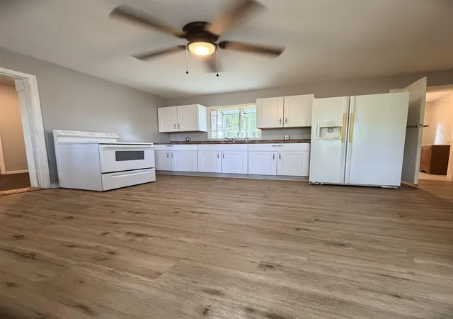Photo 2 of Sale Pending at 327 Zimmerman Lake Rd, Spartanburg, SC 29306 | MLS# SPN341091 | Listing updated on 2026-09-22