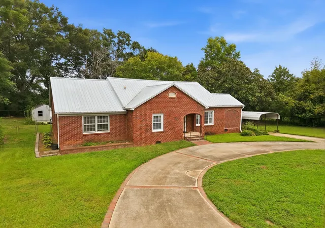 Photo 3 of Sale Pending at 133 Moore St, Cowpens, SC 29330 | MLS# SPN341098 | Listing updated on 2026-08-29