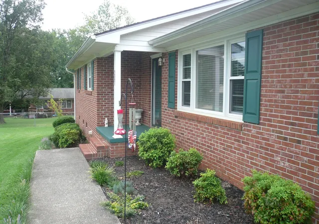 Photo 3 of Sale Pending at 207 Ferndale Dr, Boiling Springs, SC 29316 | MLS# SPN341105 | Listing updated on 2026-09-01