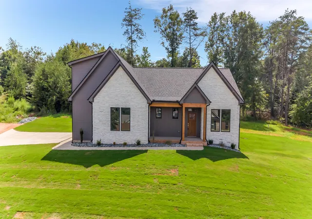 Photo 1 of Single family home for sale at 423 N Beryl Ln, Chesnee, SC 29323 | MLS# SPN341107 | Listing updated on 2026-10-21