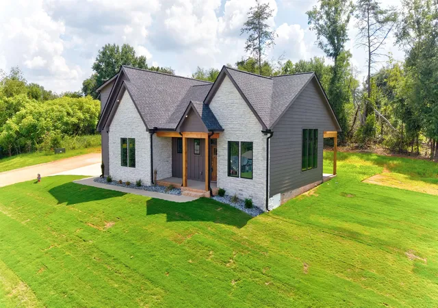 Photo 2 of Single family home for sale at 423 N Beryl Ln, Chesnee, SC 29323 | MLS# SPN341107 | Listing updated on 2026-10-21