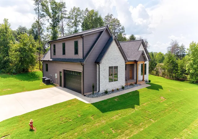 Photo 3 of Single family home for sale at 423 N Beryl Ln, Chesnee, SC 29323 | MLS# SPN341107 | Listing updated on 2026-10-21