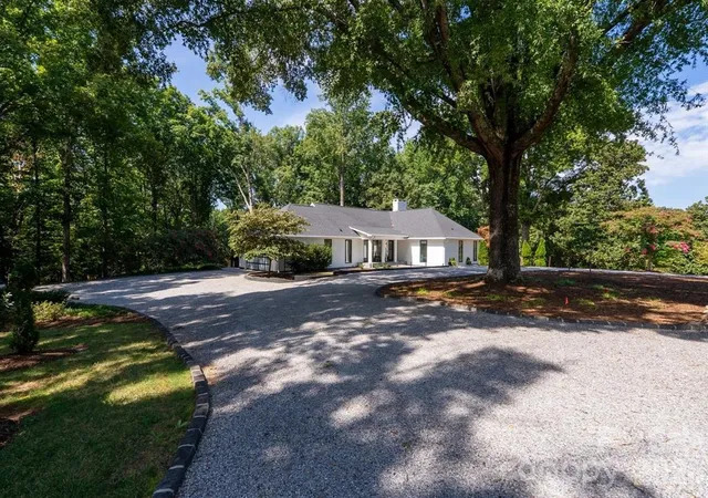 2nd image of 159 Silver Fox Ln, Tryon, NC 28782 | MLS# SPN341114