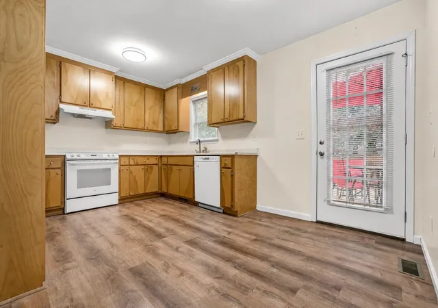 Photo 4 of Single family home for sale at 608 Ruddy Creek Cir, Greer, SC 29651 | MLS# SPN341122 | Listing updated on 2026-08-30