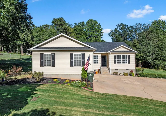 Photo 2 of Single family home for sale at 213 Anchors Away Dr, Inman, SC 29349 | MLS# SPN341145 | Listing updated on 2026-09-02