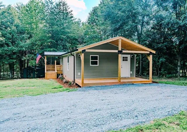 Photo 1 of Single family home for sale at 123 Becky's Blvd, Blacksburg, SC 29702 | MLS# SPN341147 | Listing updated on 2026-08-31