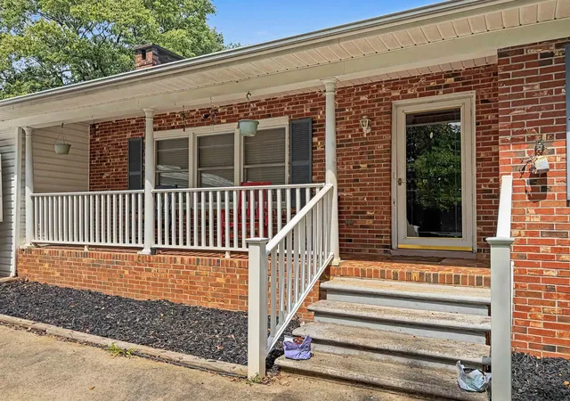 Photo 3 of Sale Pending at 146 Knollcrest Dr, Gaffney, SC 29340 | MLS# SPN341153 | Listing updated on 2026-09-03