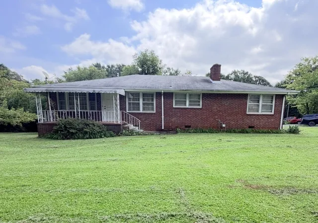 Photo 1 of Single family home for sale at 100 Branike Dr, Duncan, SC 29334 | MLS# SPN341156 | Listing updated on 2026-09-01