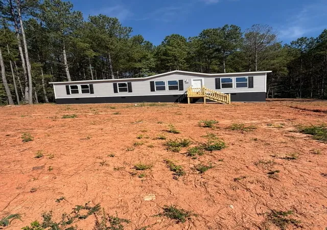 Photo 3 of Manufactured home for sale at 289 Frye Rd, Gaffney, SC 29340 | MLS# SPN341157 | Listing updated on 2026-10-09