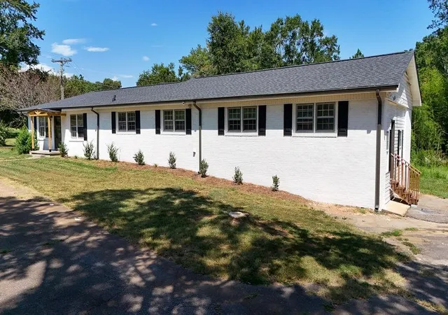 Photo 3 of Sale Pending at 1407 Casey Creek Rd, Chesnee, SC 29323 | MLS# SPN341169 | Listing updated on 2026-10-16
