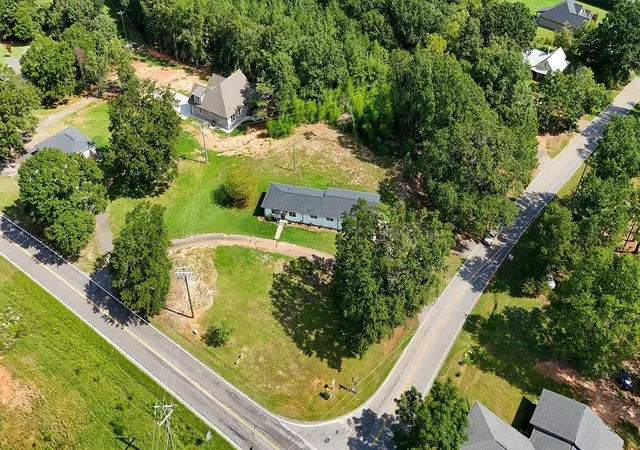 Photo 3 of Sale Pending at 1407 Casey Creek Rd, Chesnee, SC 29323 | MLS# SPN341169 | Listing updated on 2026-10-16