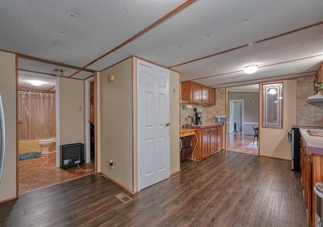 Photo 4 of Sale Pending at 9 W Tyger Ct, Greer, SC 29651 | MLS# SPN341190 | Listing updated on 2026-10-06