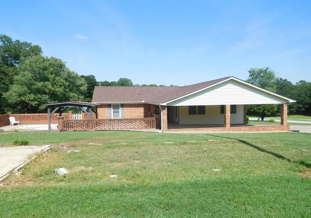 Photo 3 of Sale Pending at 620 S Shelby St, Blacksburg, SC 29702 | MLS# SPN341192 | Listing updated on 2026-09-03