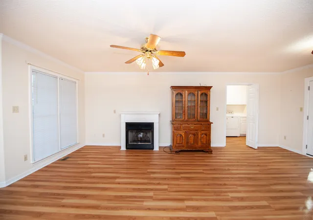 Photo 2 of Single family home for sale at 217 Ashton Dr, Moore, SC 29369 | MLS# SPN341204 | Listing updated on 2026-09-02