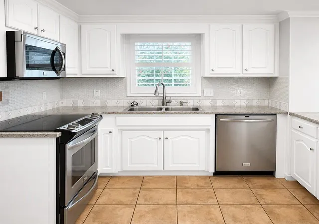 Photo 3 of Single family home for sale at 83 Arbours W Ln, Moore, SC 29369 | MLS# SPN341217 | Listing updated on 2026-09-02