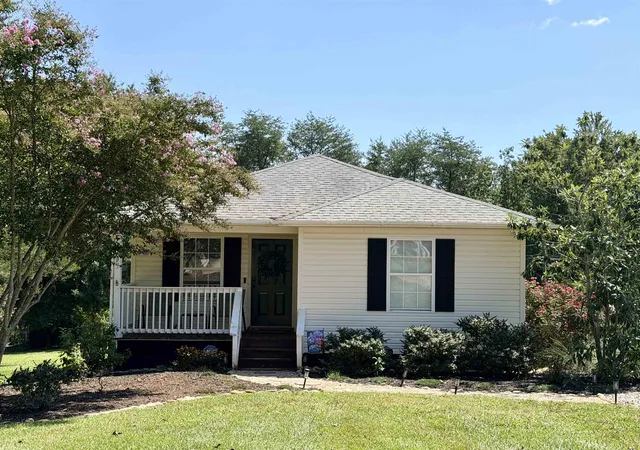 Photo 1 of Single family home for sale at 185 Scenic Ave, Campobello, SC 29322 | MLS# SPN341229 | Listing updated on 2026-09-03
