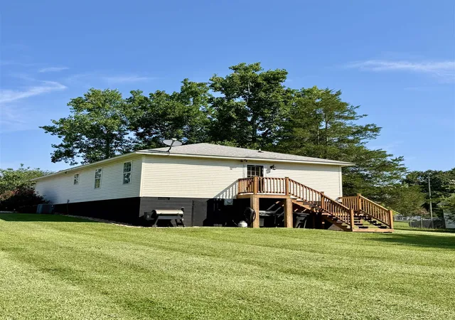 Photo 2 of Single family home for sale at 185 Scenic Ave, Campobello, SC 29322 | MLS# SPN341229 | Listing updated on 2026-09-03