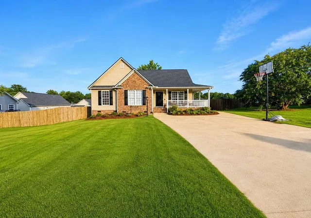 Photo 1 of Single family home for sale at 710 Running Crk Ln, Boiling Springs, SC 29316 | MLS# SPN341245 | Listing updated on 2026-09-03