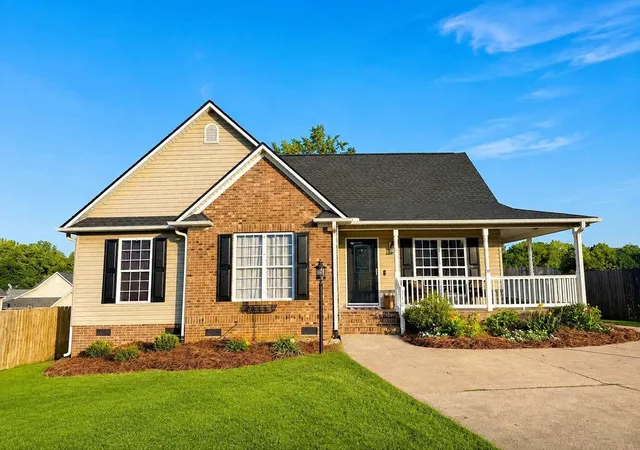 Photo 2 of Single family home for sale at 710 Running Crk Ln, Boiling Springs, SC 29316 | MLS# SPN341245 | Listing updated on 2026-09-03