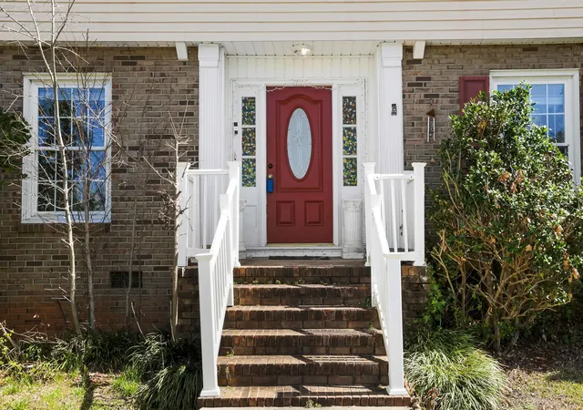 Photo 2 of Single family home for sale at 200 Yorkshire Dr, Spartanburg, SC 29301 | MLS# SPN341250 | Listing updated on 2026-09-03