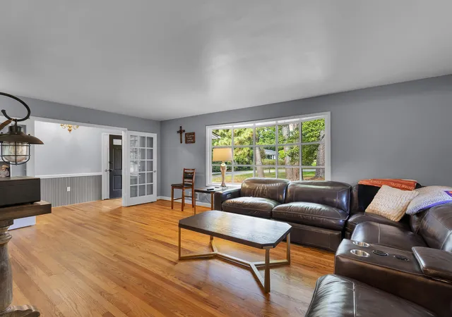 Photo 2 of Single family home for sale at 2209 Edgefield Rd, Spartanburg, SC | MLS# SPN341258 | Listing updated on 2026-10-18