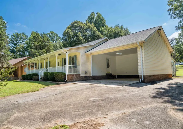 Photo 3 of Single family home for sale at 290 Cedar Cyn Dr, Spartanburg, SC 29307 | MLS# SPN341263 | Listing updated on 2026-09-03