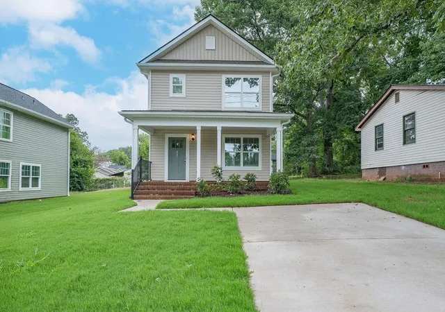 Photo 1 of Single family home for sale at 668 Saxon Ave, Spartanburg, SC 29301 | MLS# SPN341272 | Listing updated on 2026-09-04