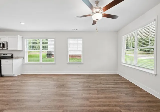 Photo 3 of Single family home for sale at 672 Saxon Ave, Spartanburg, SC 29301 | MLS# SPN341273 | Listing updated on 2026-09-04