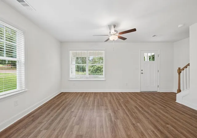 Photo 3 of Single family home for sale at 672 Saxon Ave, Spartanburg, SC 29301 | MLS# SPN341273 | Listing updated on 2026-09-04