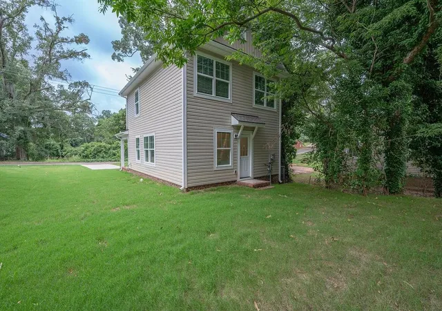 Photo 4 of Single family home for sale at 674 Saxon Ave, Spartanburg, SC 29301 | MLS# SPN341274 | Listing updated on 2026-09-04