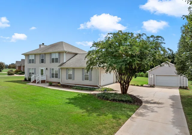 Photo 2 of Single family home for sale at 104 Bermuda Ln, Inman, SC 29349 | MLS# SPN341277 | Listing updated on 2026-09-10