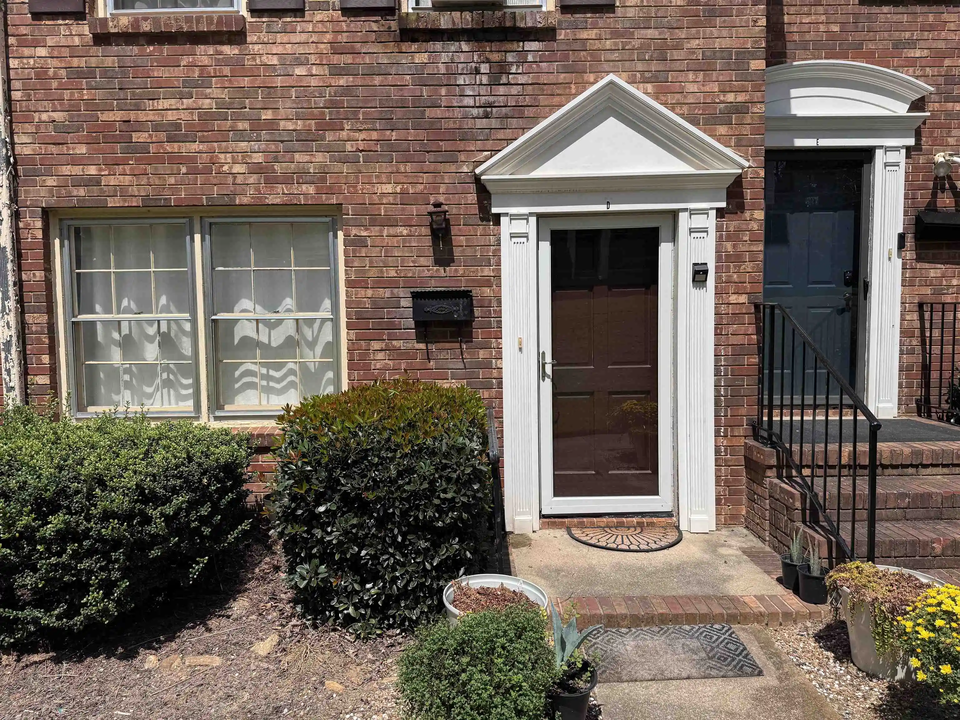 Listing Photo 1 - Condo for sale in 1440 Dover Rd located at 1440 Dover Rd, Spartanburg, SC 29301 - Unit 1440 Dover Rd