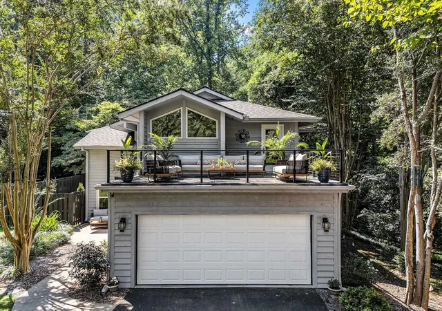 Photo 3 of Single family home for sale at 24 Old House Ln, Spartanburg, SC 29302 | MLS# SPN341331 | Listing updated on 2026-09-05