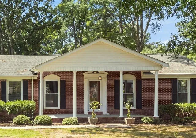 Photo 3 of Single family home for sale at 501 Cunningham Rd, Taylors, SC 29687 | MLS# SPN341336 | Listing updated on 2026-09-10