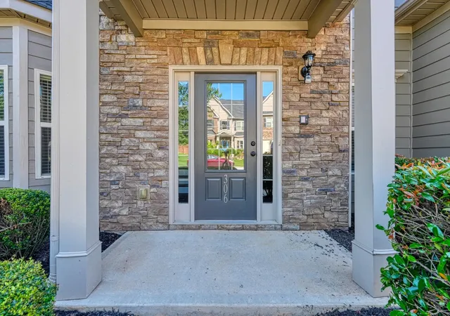 Photo 2 of Sale Pending at 306 Strasburg Dr, Simpsonville, SC 29681 | MLS# SPN341337 | Listing updated on 2026-09-04