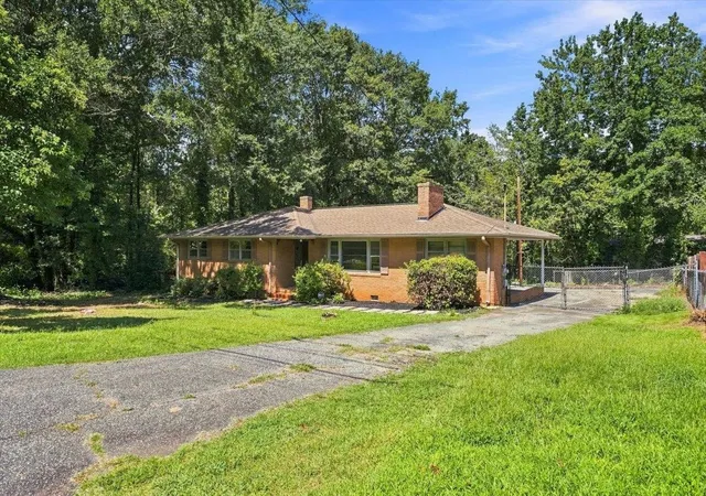 Photo 1 of Single family home for sale at 406 Jasmine St, Spartanburg, SC 29303 | MLS# SPN341338 | Listing updated on 2026-09-06