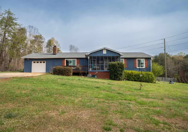 Photo 1 of Single family home for sale at 155 Coastline Dr, Inman, SC 29349 | MLS# SPN341342 | Listing updated on 2026-09-05