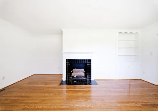 Photo 3 of Single family home for sale at 1091 Old Georgia Rd, Roebuck, SC | MLS# SPN341347 | Listing updated on 2026-09-05