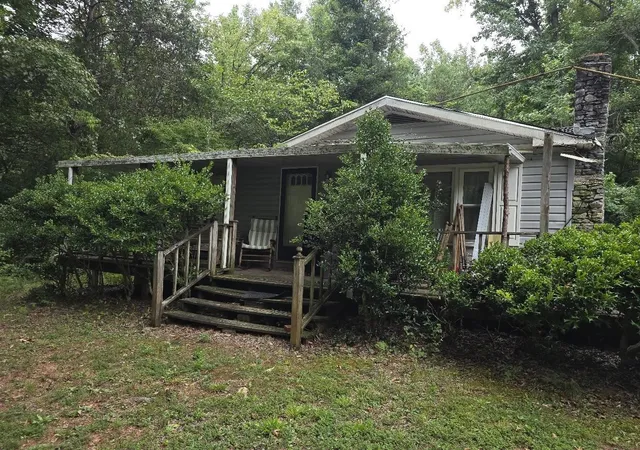 Photo 3 of Single family home for sale at 907 Pondfield Rd, Gaffney, SC 29340 | MLS# SPN341361 | Listing updated on 2026-09-05