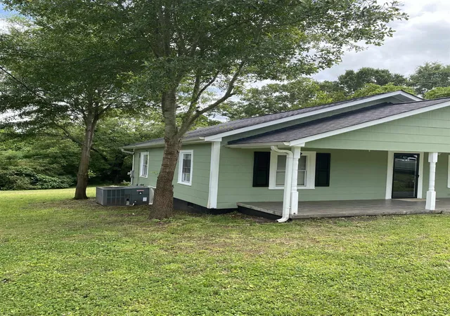 Photo 3 of Single family home for sale at 406 River Dr, Gaffney, SC 29340 | MLS# SPN341369 | Listing updated on 2026-09-06