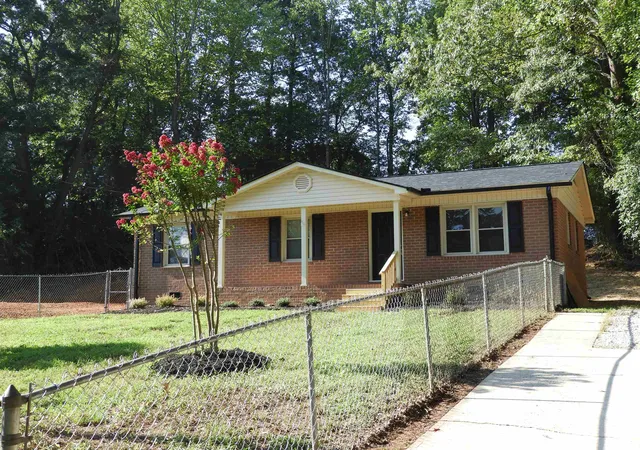 Photo 2 of Single family home for sale at 147 Crestmont Dr, Gaffney, SC 29340 | MLS# SPN341370 | Listing updated on 2026-09-13