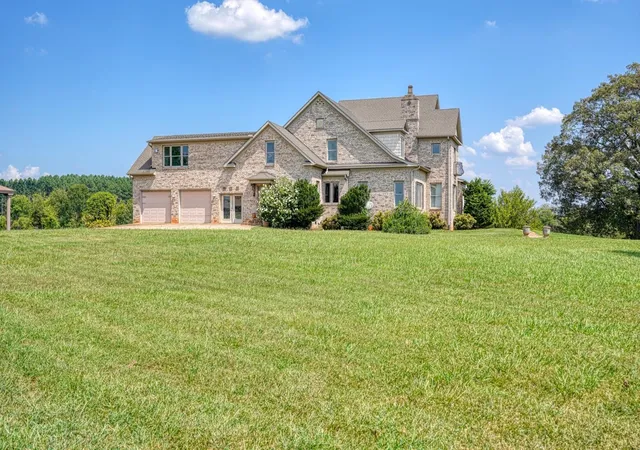 Photo 2 of Sale Pending at 945 Love Springs Rd, Gaffney, SC 29341 | MLS# SPN341382 | Listing updated on 2026-09-12