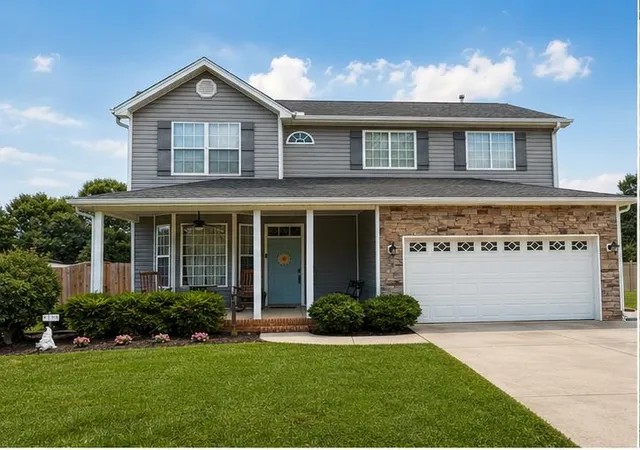 Photo 1 of Single family home for sale at 15 Camrose, Greer, SC 29651 | MLS# SPN341390 | Listing updated on 2026-09-06