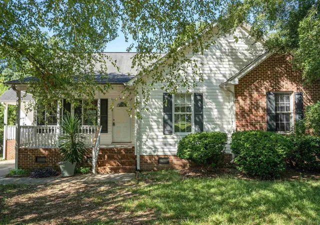 Photo 1 of Single family home for sale at 584 N Vernon St, Spartanburg, SC 29303 | MLS# SPN341409 | Listing updated on 2026-10-09