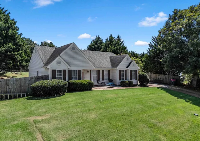 Photo 2 of Single family home for sale at 145 Bufflehead Cir, Liberty, SC 29657 | MLS# SPN341418 | Listing updated on 2026-09-07