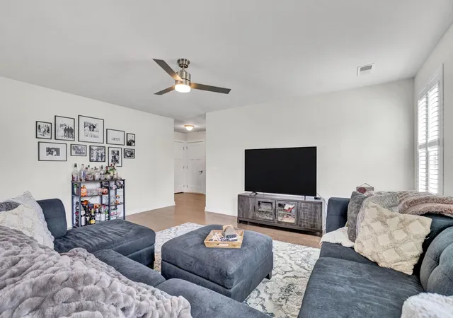 Photo 3 of Sale Pending at 509 Harwood Ct, Greenville, SC 29617 | MLS# SPN341424 | Listing updated on 2026-09-08
