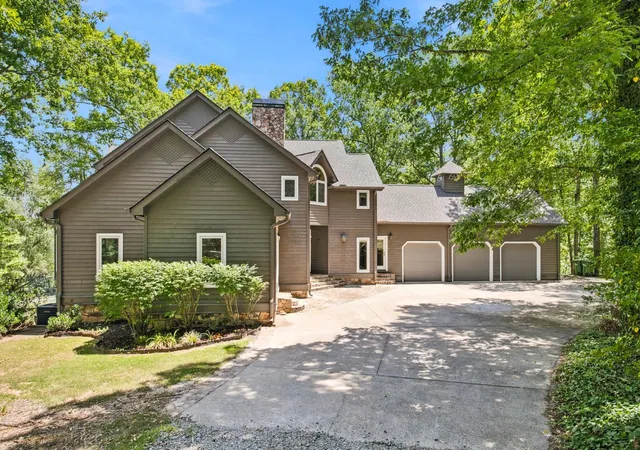 Photo 3 of Single family home for sale at 233 Stable Gate Dr, Campobello, SC 29322 | MLS# SPN341439 | Listing updated on 2026-09-08
