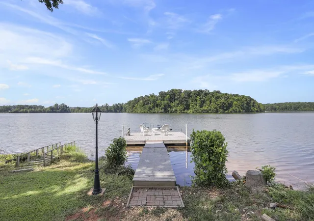 Photo 3 of Single family home for sale at 227 Woodlake Dr, Spartanburg, SC 29301 | MLS# SPN341444 | Listing updated on 2026-09-08