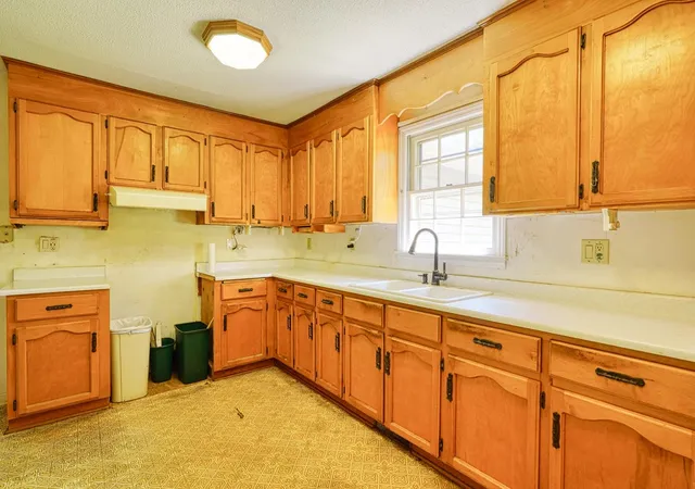 Photo 3 of Single family home for sale at 100 Carpenter Dr, Landrum, SC 29356 | MLS# SPN341465 | Listing updated on 2026-09-23